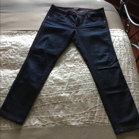 Jeans - Picture 2 of 3